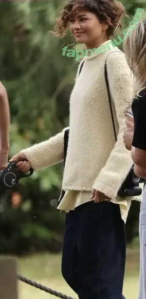 Zendaya / zayarose11 nude photo #0111