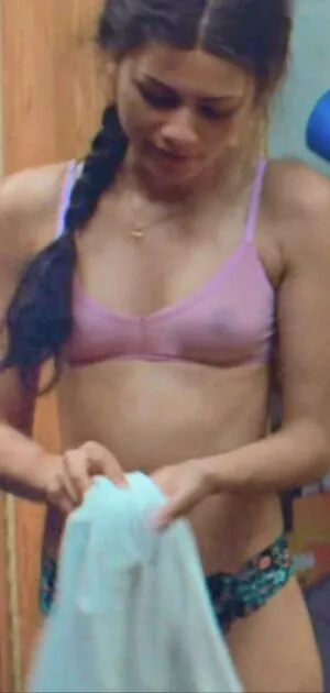 Zendaya / linda.voilet nude photo #2994