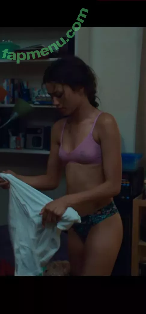 Zendaya nude photo #2983 (linda.voilet)