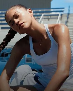 Zendaya / linda.voilet nude photo #3000