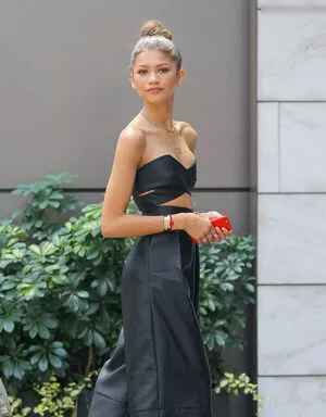 Zendaya / linda.voilet nude photo #3037