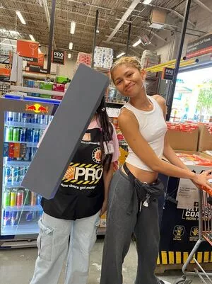 Zendaya / linda.voilet nude photo #3074