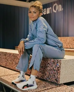 Zendaya / linda.voilet nude photo #3101