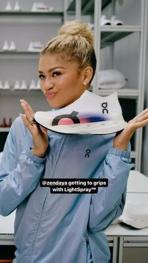 Zendaya / linda.voilet nude photo #3102