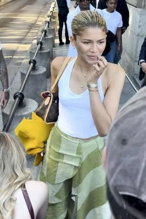 Zendaya / linda.voilet nude photo #3125