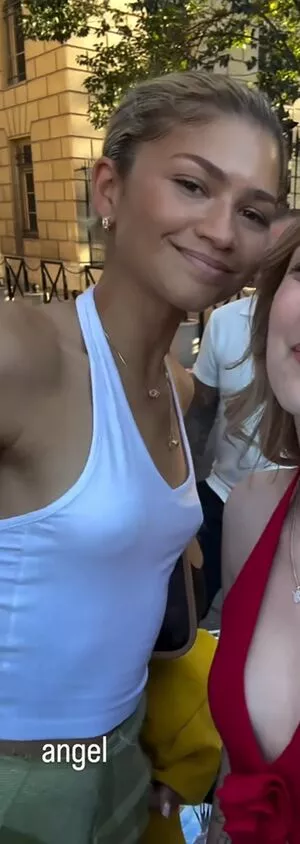 Zendaya / linda.voilet nude photo #3129