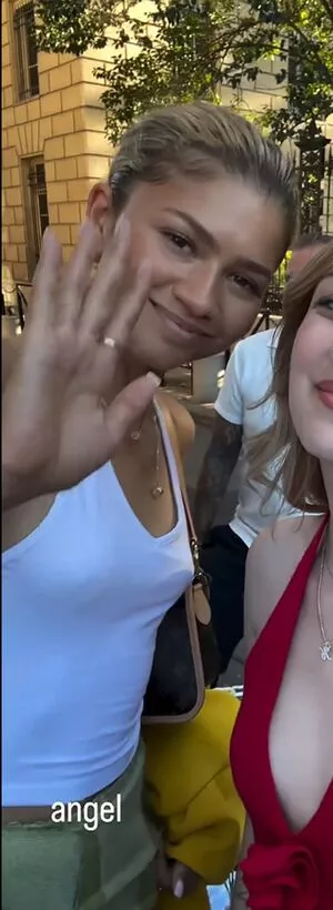 Zendaya / linda.voilet nude photo #3130