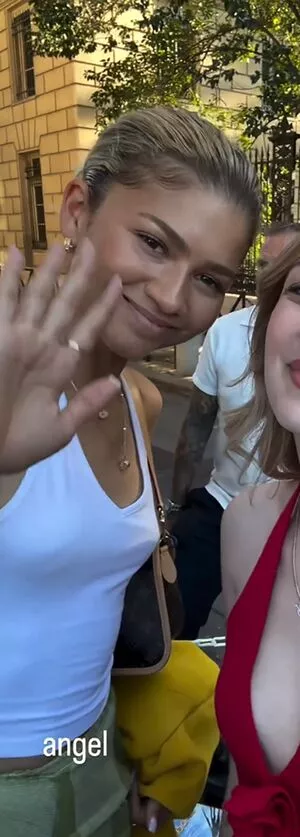 Zendaya / linda.voilet nude photo #3131