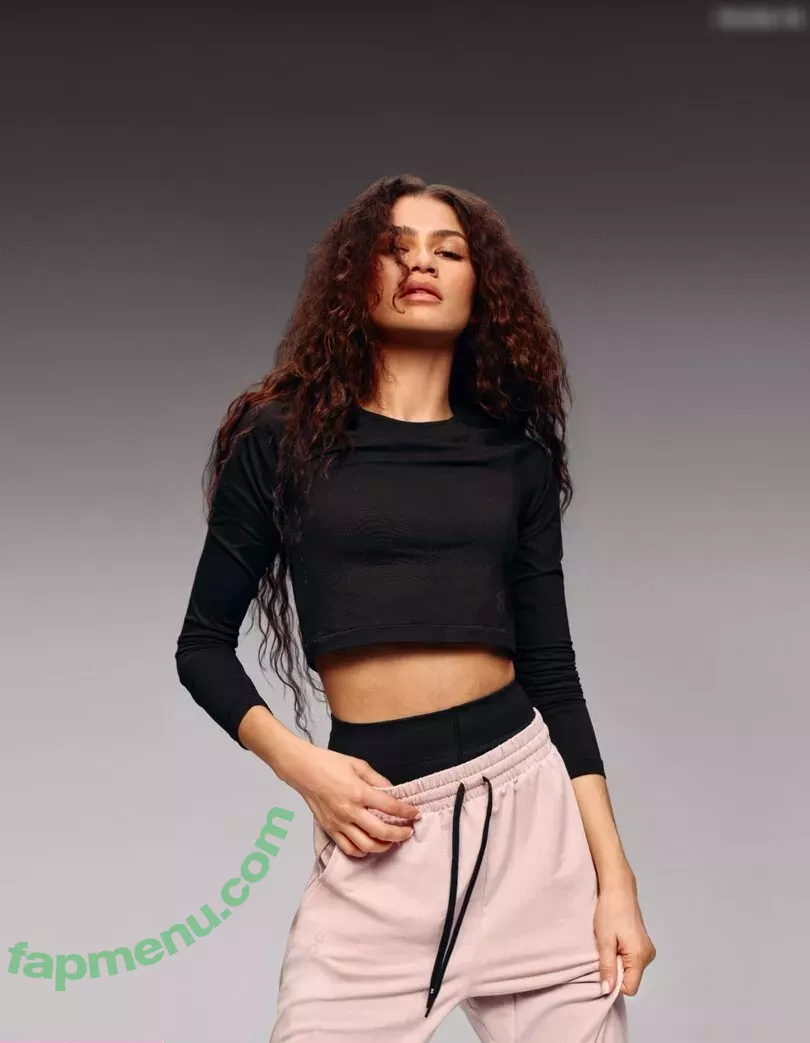 Zendaya nude photo #3001 (linda.voilet)