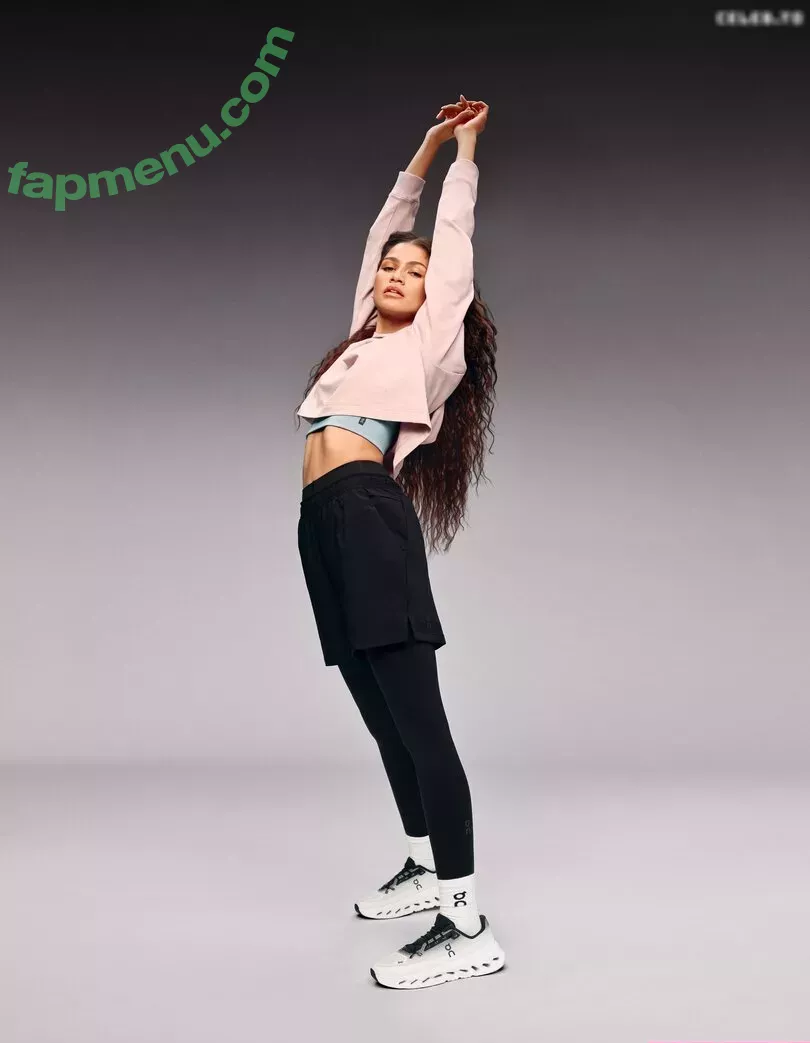 Zendaya nude photo #3002 (linda.voilet)