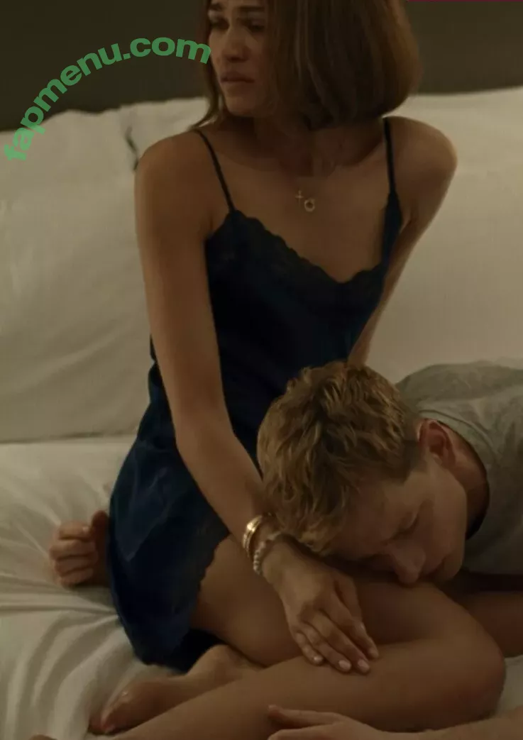 Zendaya nude photo #3014 (linda.voilet)