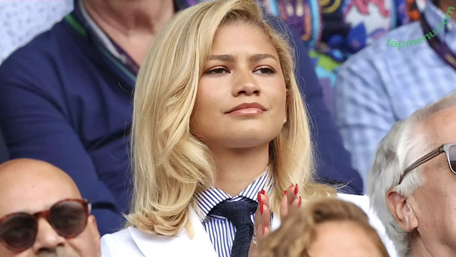 Zendaya nude photo #3059 (linda.voilet)