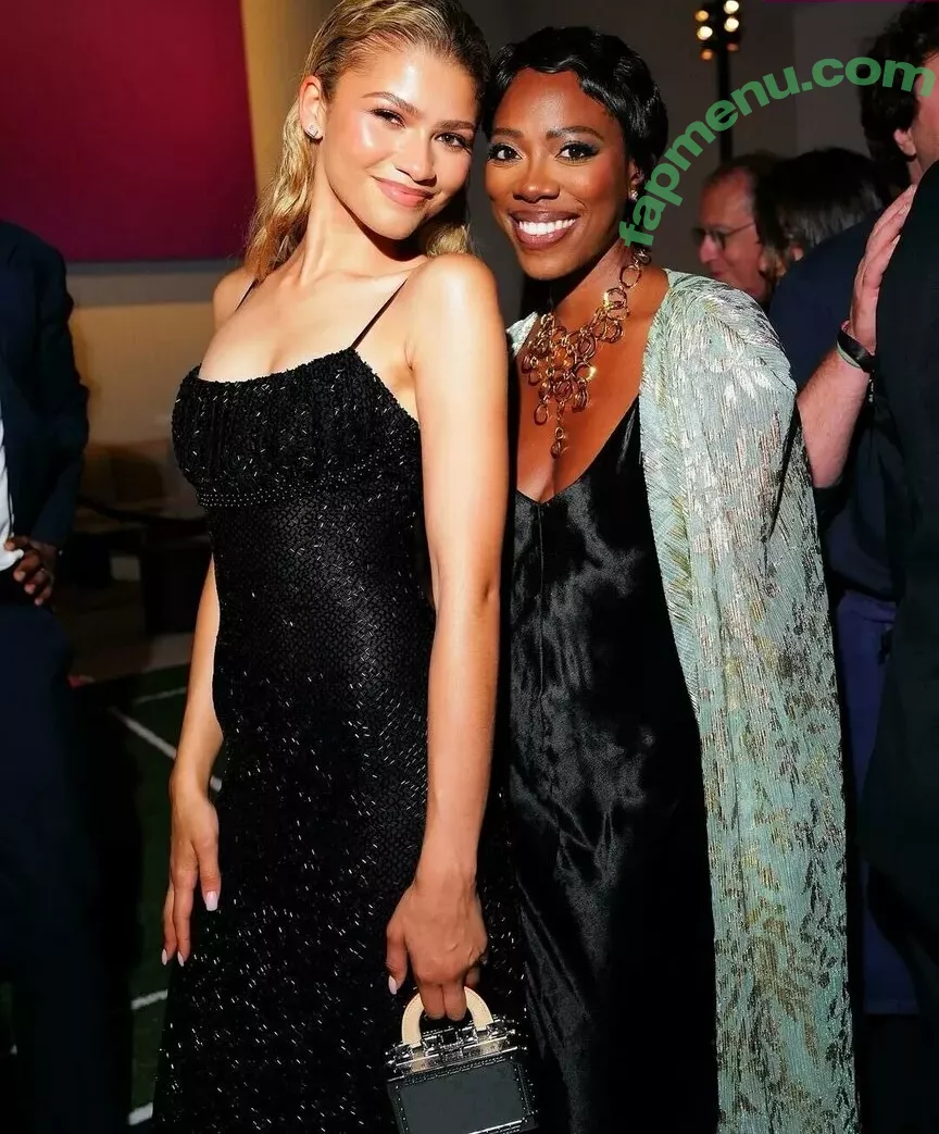 Zendaya nude photo #3083 (linda.voilet)