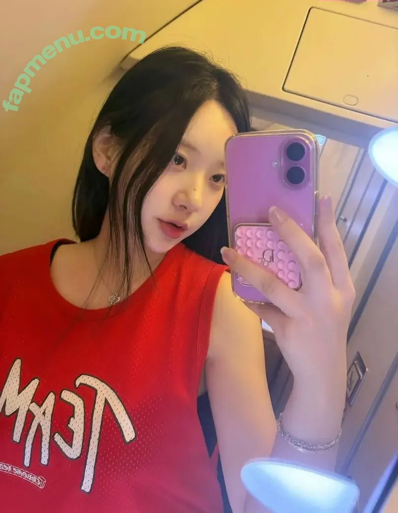 Zenny nude photo #0408 (Shin Jae Eun / love_zennyrt / zennyrt / 신재은)