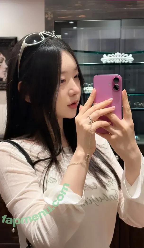 Zenny nude photo #0431 (Shin Jae Eun / love_zennyrt / zennyrt / 신재은)
