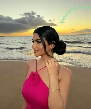 Zenoviajafar nude photo #0004