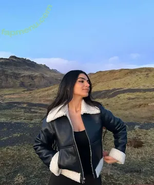 Zenoviajafar nude photo #0015