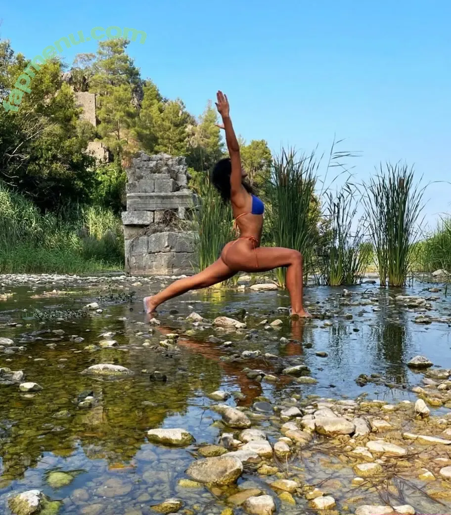 zepzepp91 nude photo #0065 (Zeynep Başak Tulunay)