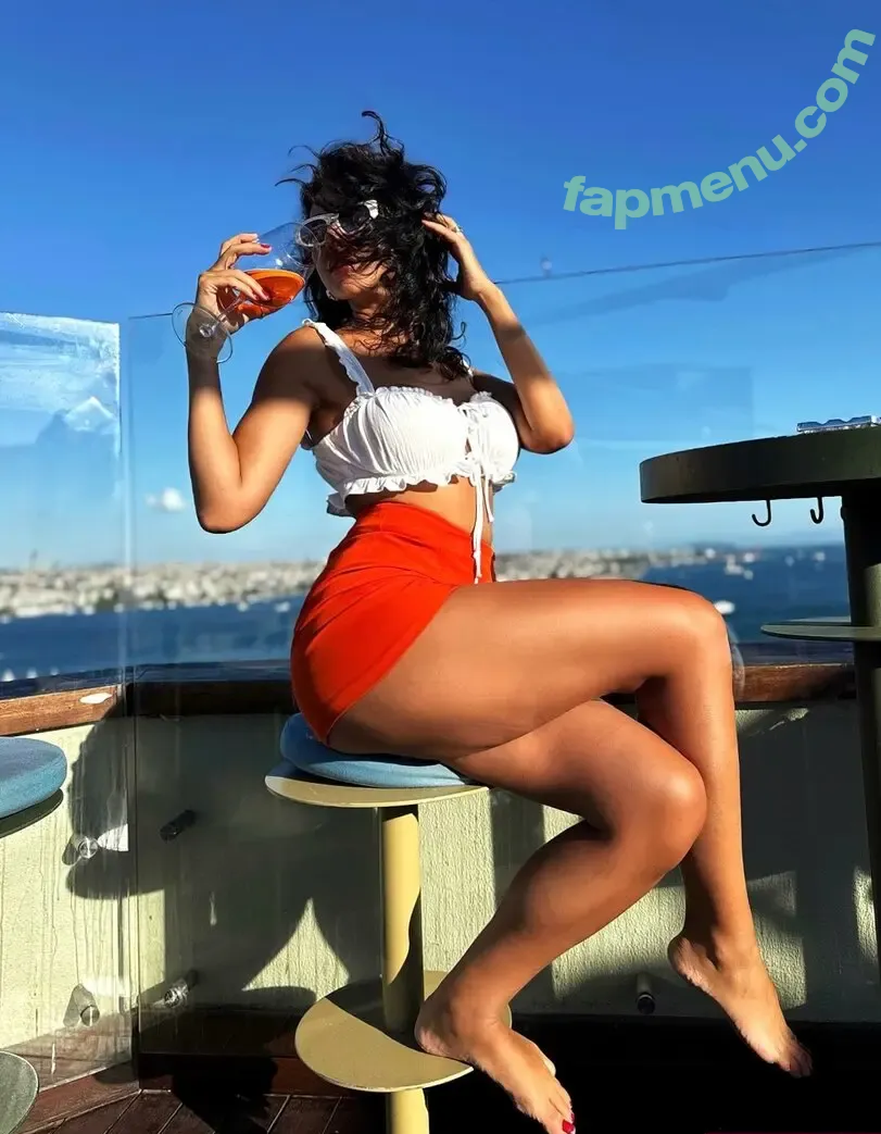 zepzepp91 nude photo #0111 (Zeynep Başak Tulunay)