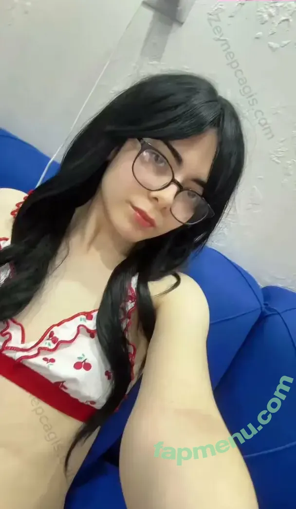 Zeynep çağış nude photo #0003 (Zeynep çağış)