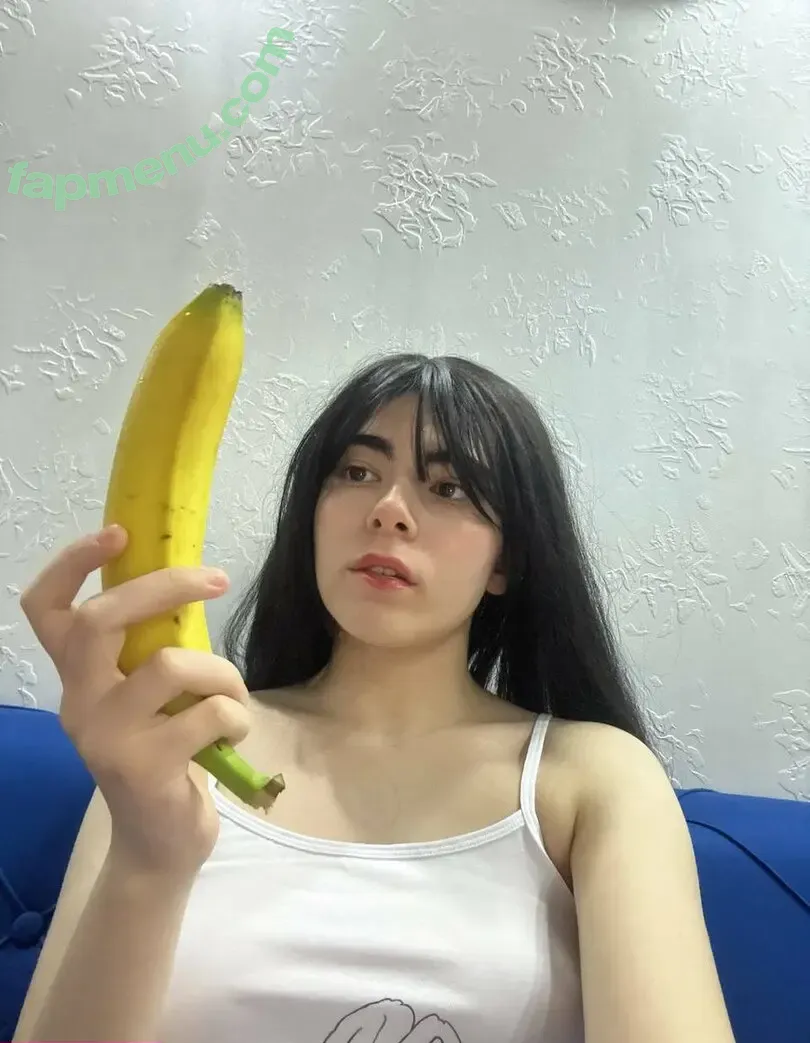 Zeynep çagış nude photo #0004 (Zeynep çagış)