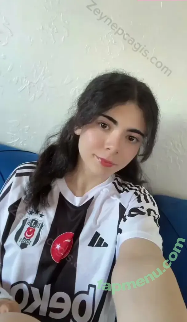 Zeynep Cağış nude photo #0003 (Zeynep Cağış)