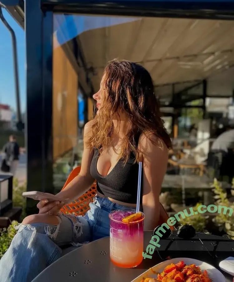 zeynepsedefaydemir nude photo #0010 (zeynepsedefaydemir)