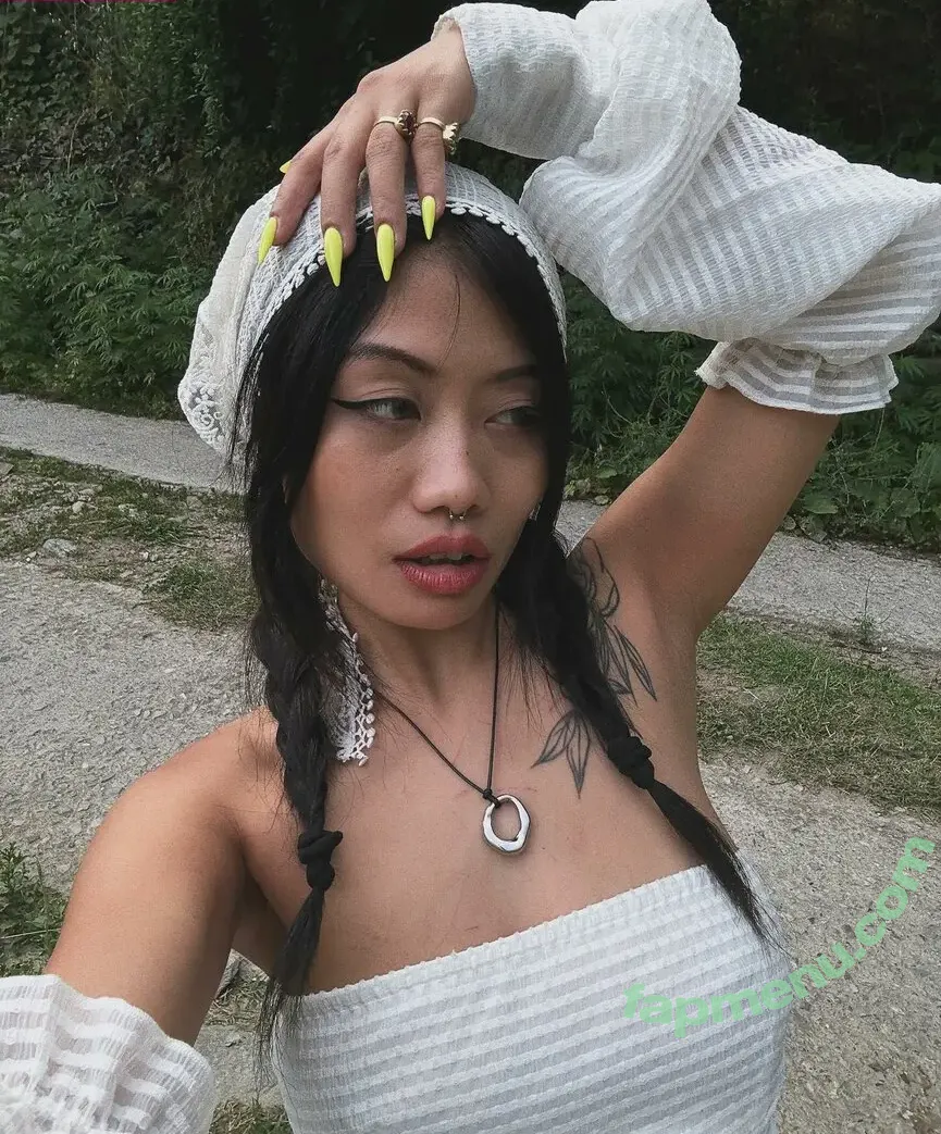 Ziean0 nude photo #0053 (Ziean0)