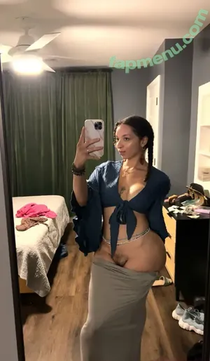 Ziirrb nude photo #0030