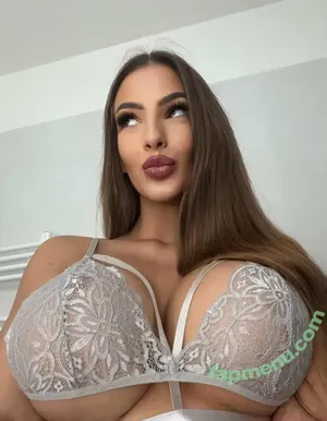  nude photo #0005