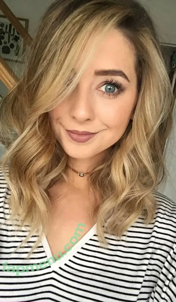 Zoë Sugg nude photo #0089 (Zoe Sugg / zoesugg)