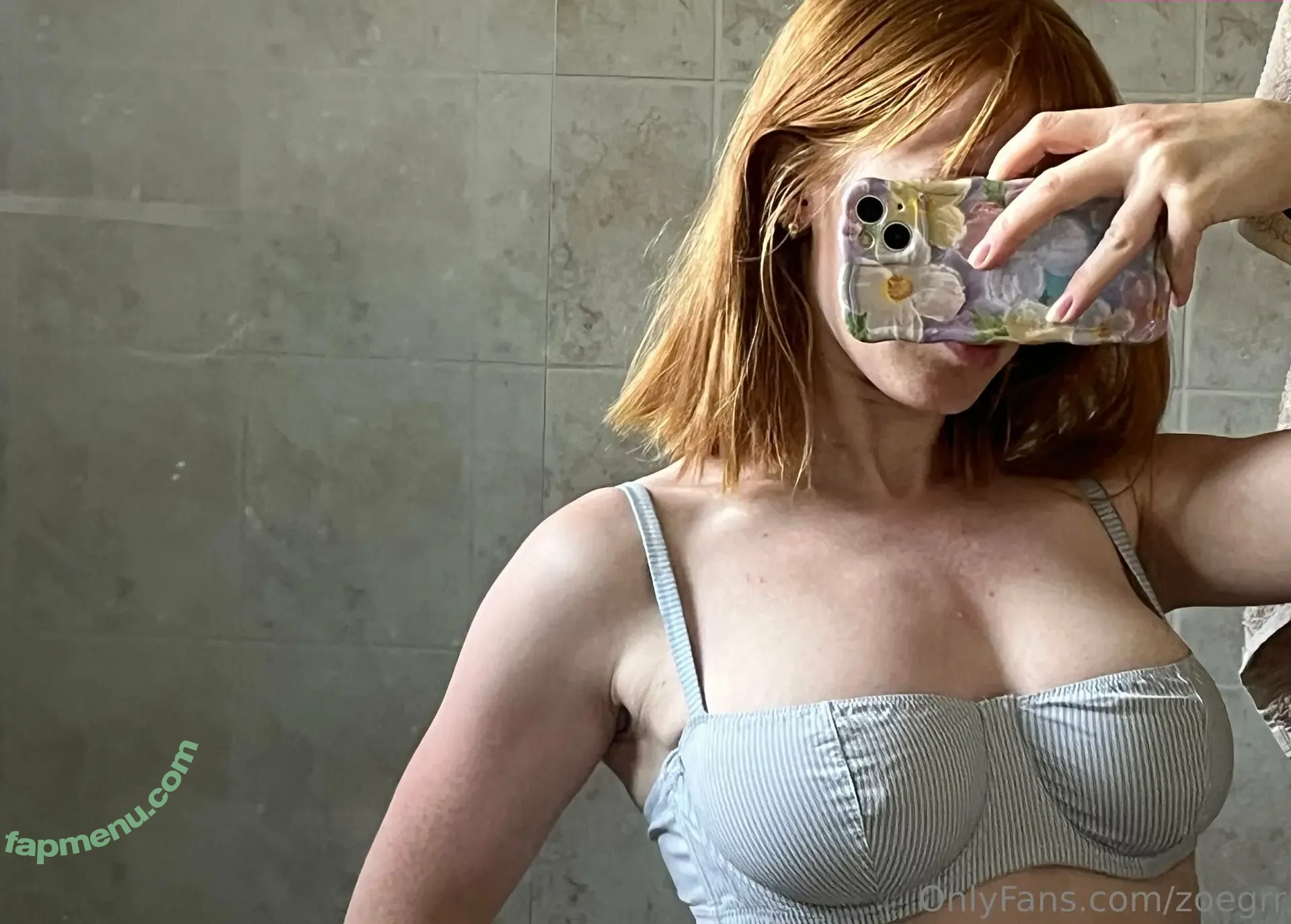 zoegrr nude photo #0004 (zooegray)
