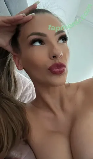 zoehillfree / z_freefalling nude photo #0002