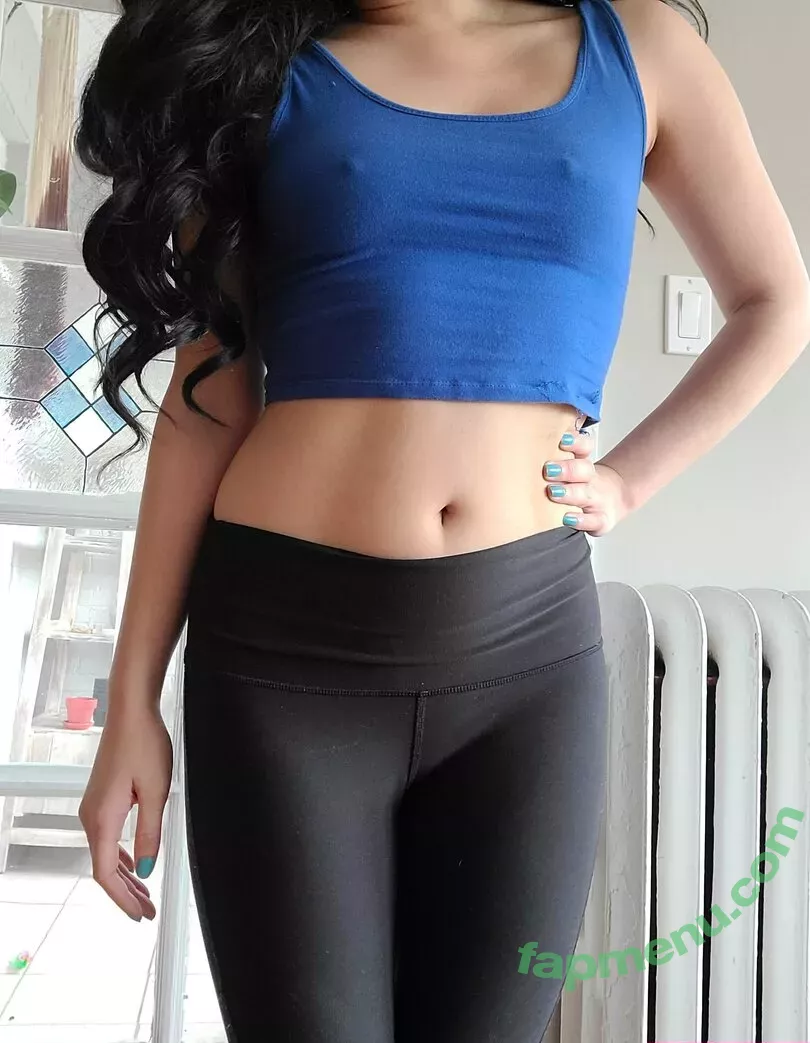 zoelevain nude photo #0012 (zoelevine_)