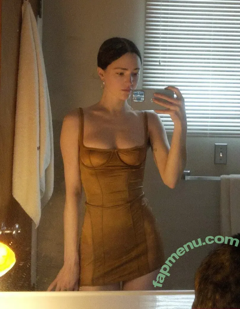Zoeloveshouses nude photo #0006 (Zoeloveshouses)