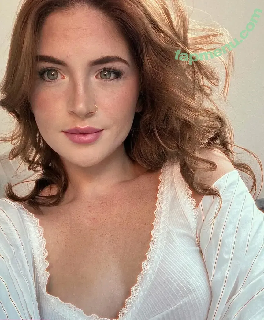 Zoeneli nude photo #0015 (zoenelis)