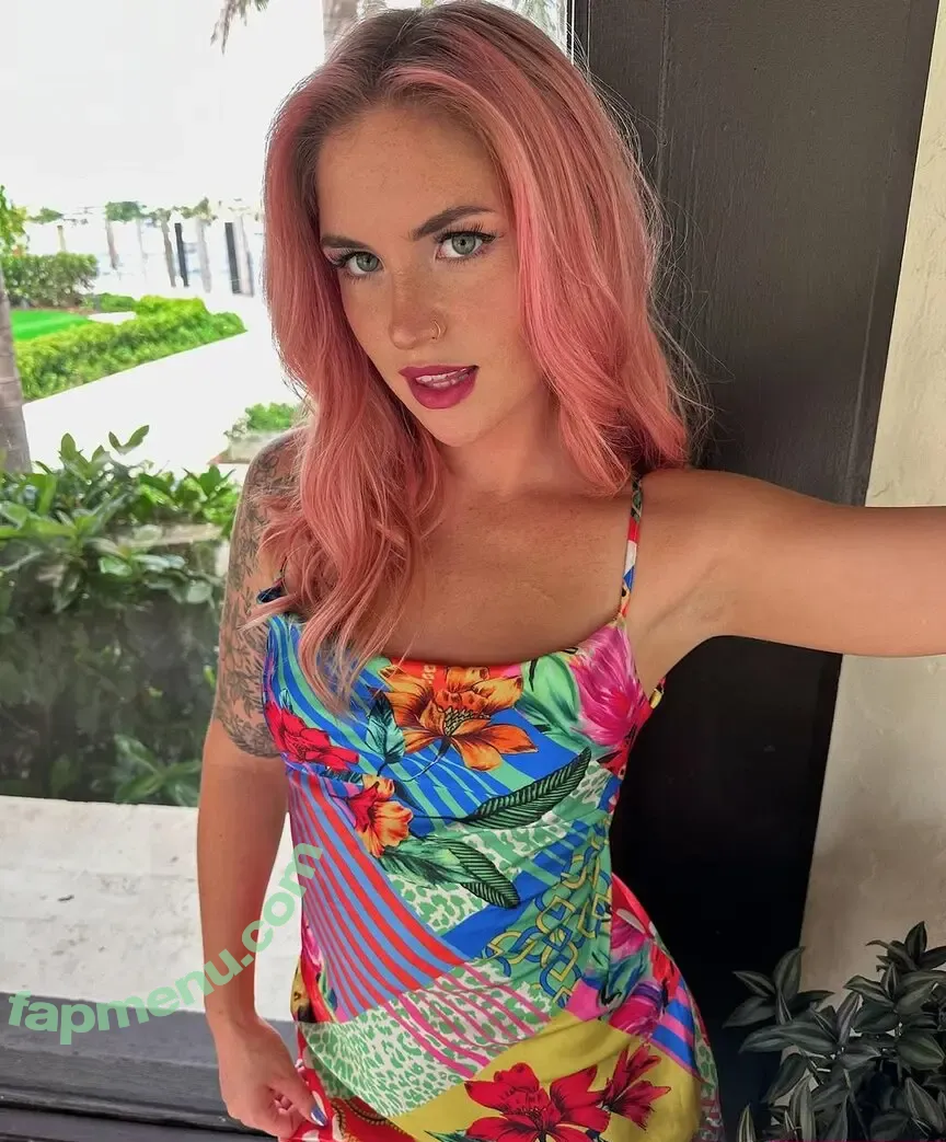 Zoeneli nude photo #0042 (zoenelis)