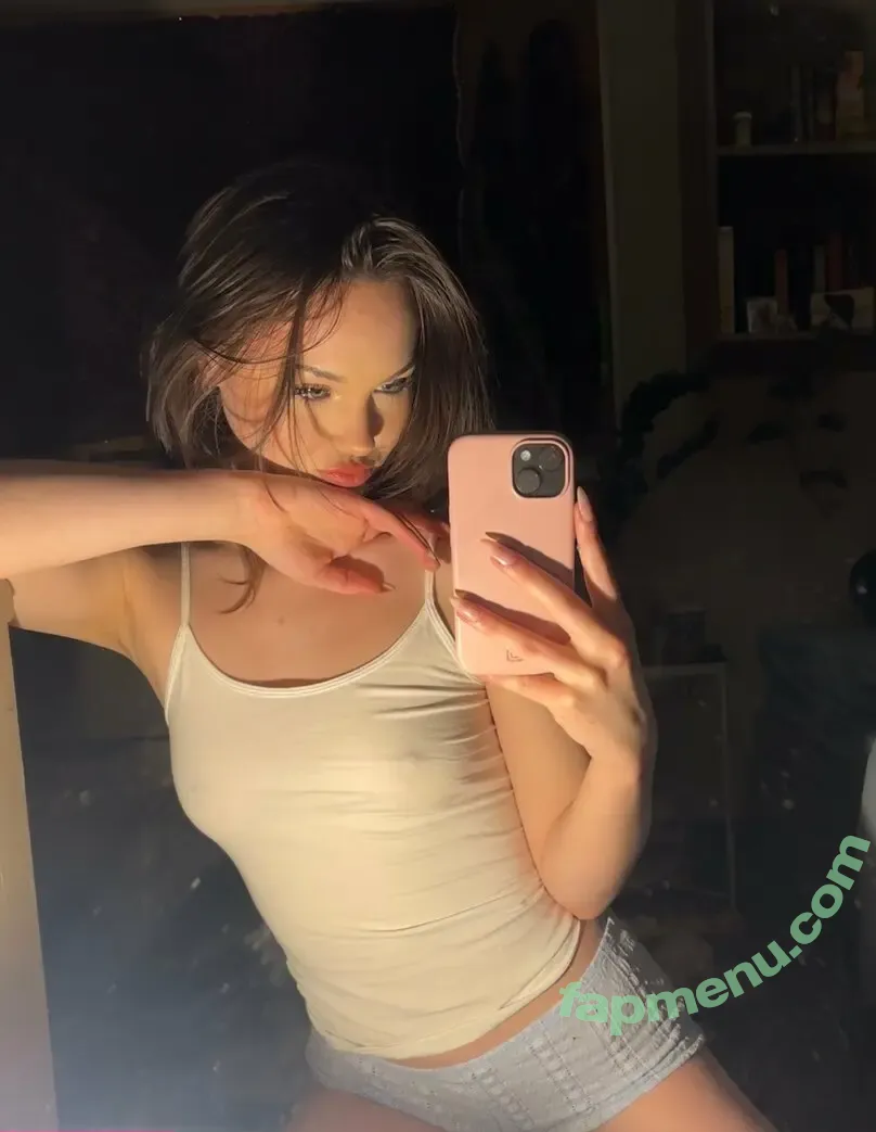 zoeskyye nude photo #0020 (zoeskye.xo)