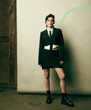 Zoey Deutch / zoeydeutch nude photo #0143