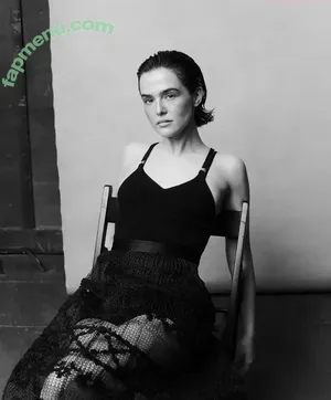Zoey Deutch / zoeydeutch nude photo #0149