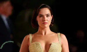 Zoey Deutch / zoeydeutch nude photo #0198