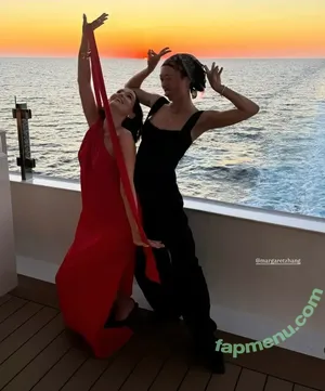 Zoey Deutch / zoeydeutch nude photo #0425