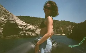Zoey Deutch / zoeydeutch nude photo #0427