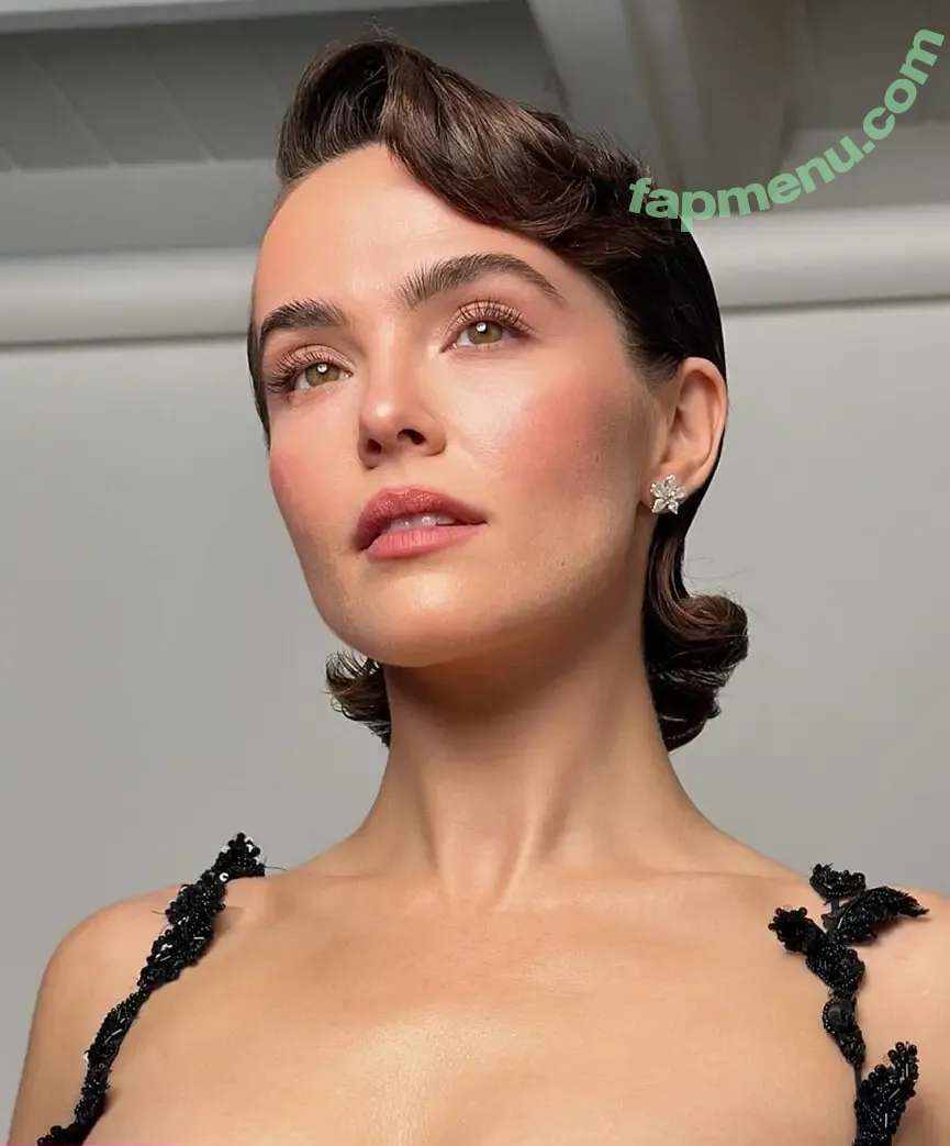 Zoey Deutch nude photo #0060 (zoeydeutch)