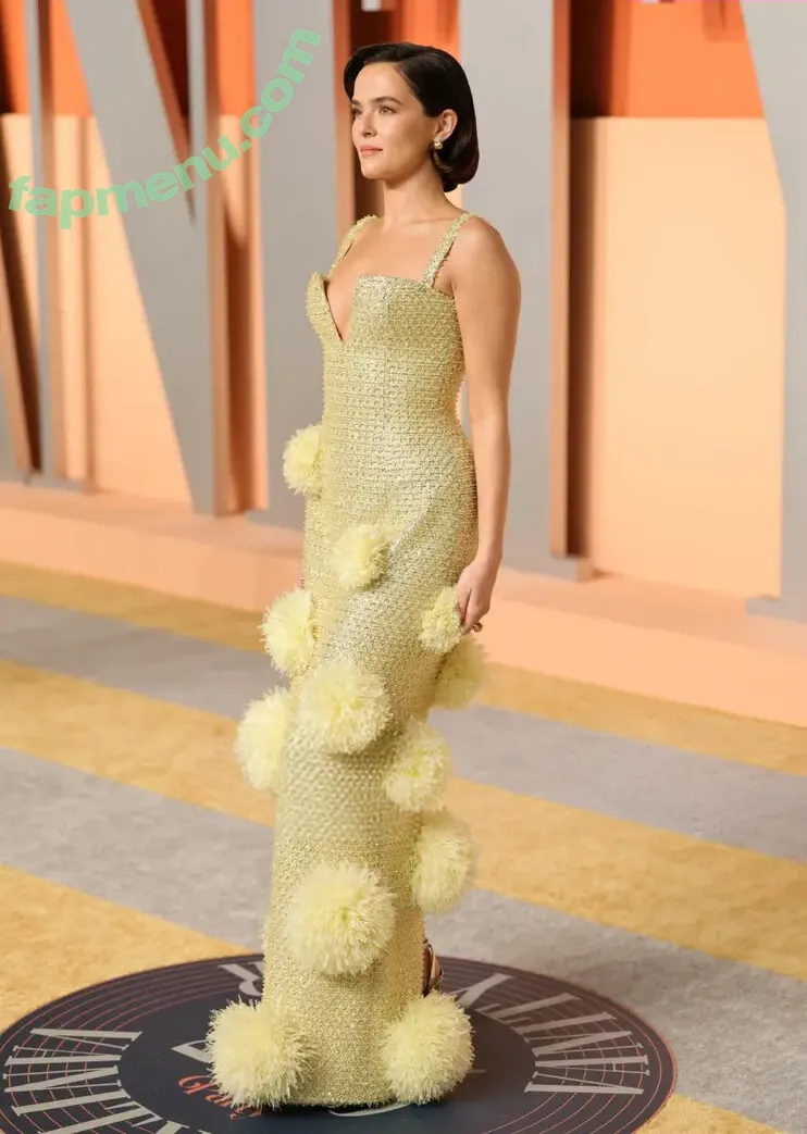 Zoey Deutch nude photo #0196 (zoeydeutch)