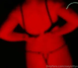 zoeykittyx / zoeyy.lynch nude photo #0050