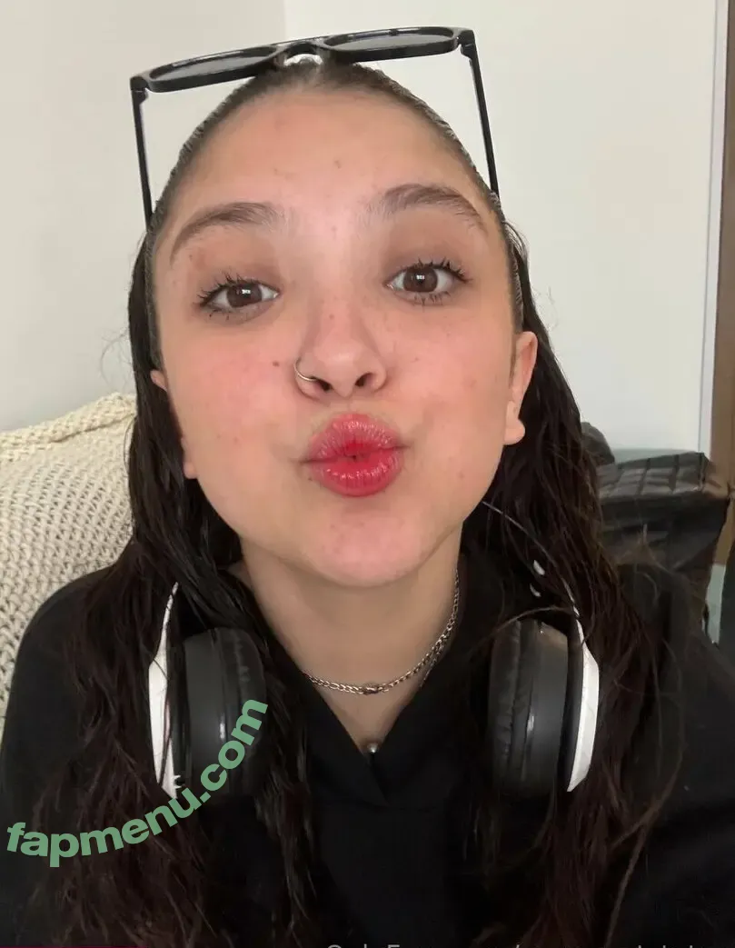 zoeywantstotry nude photo #0008 (zoeywantstotry)