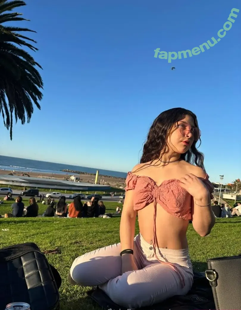 zoeywantstotry nude photo #0038 (zoeywantstotry)