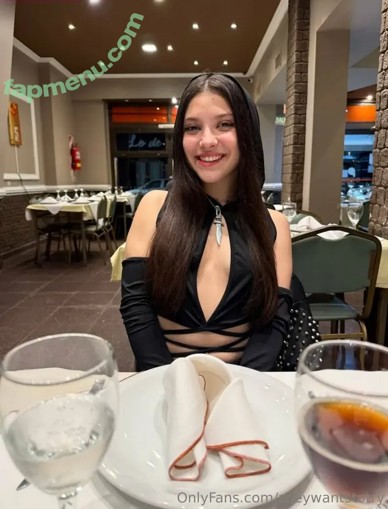 zoeywantstotry nude photo #0040 (zoeywantstotry)