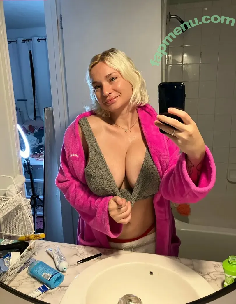 zoieburgher nude photo #0140 (luxezoie)